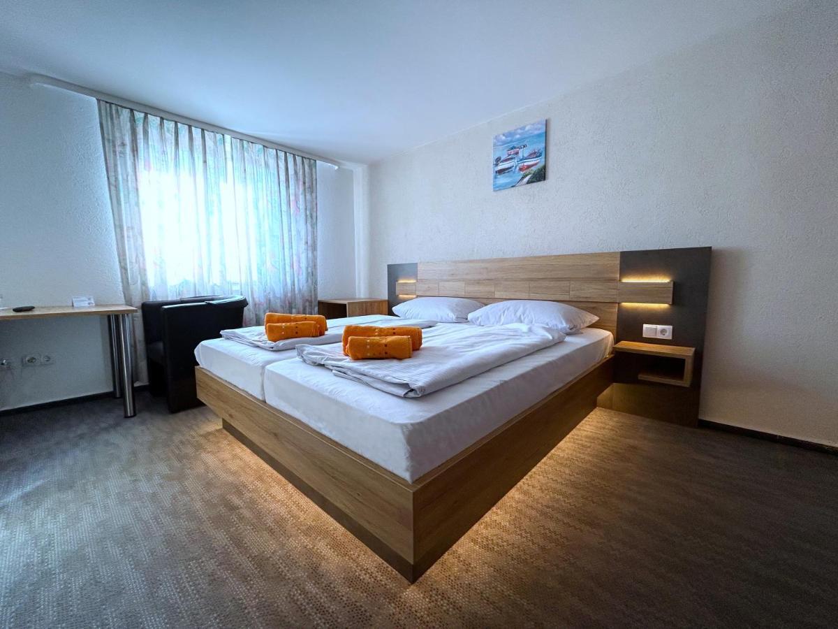 Hotel Schaeffer - Steakhouse Andeo Gemunden am Main Bagian luar foto